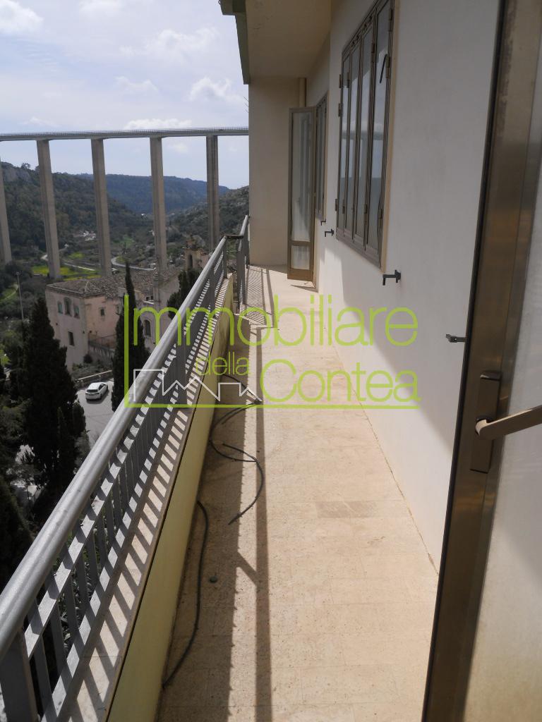 PANORAMICO APPARTAMENTO RIF 589 - Immagine# 1
