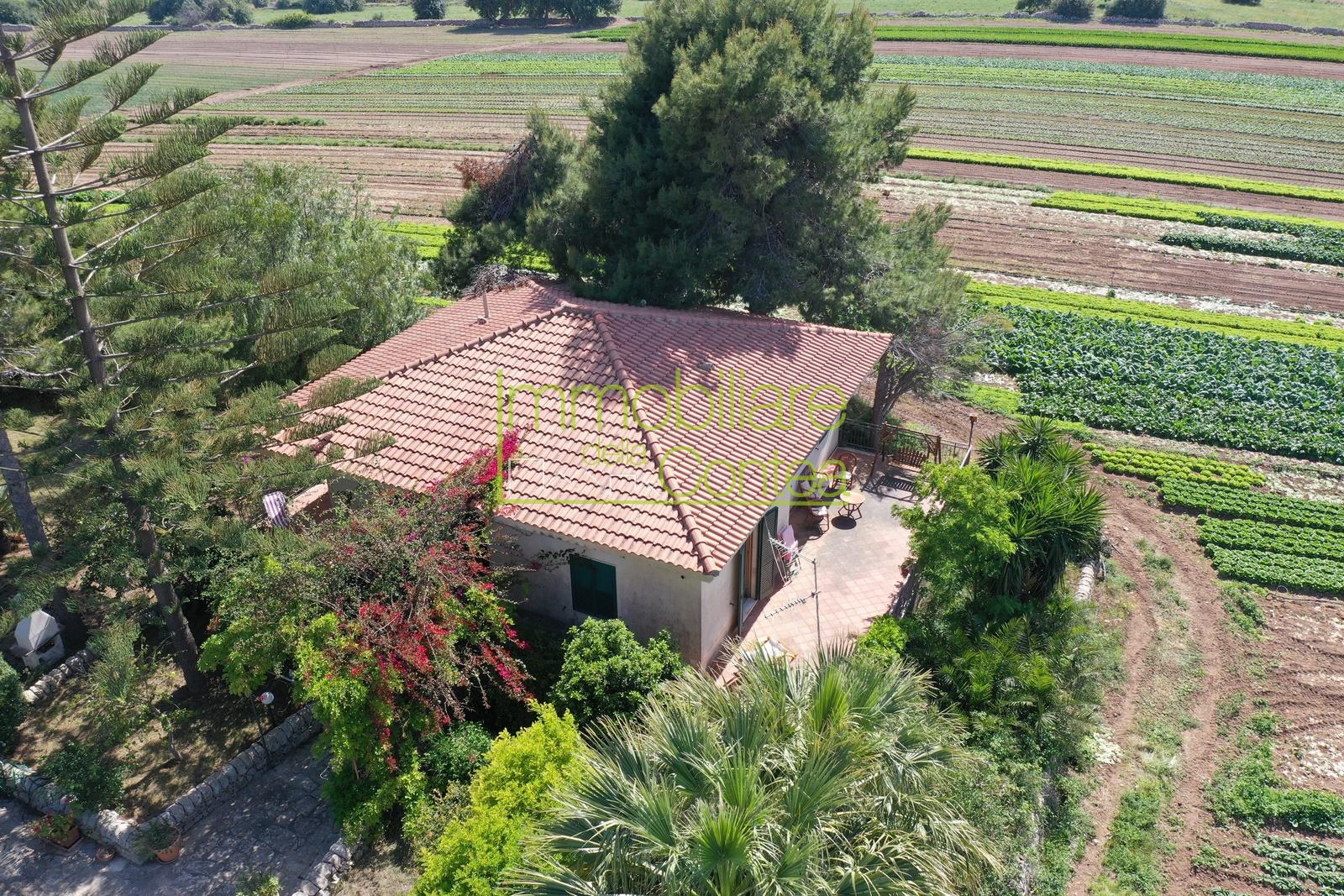 VILLA IMMERSA NELLA CAMPAGNA RIF. 603 - Immagine# 1