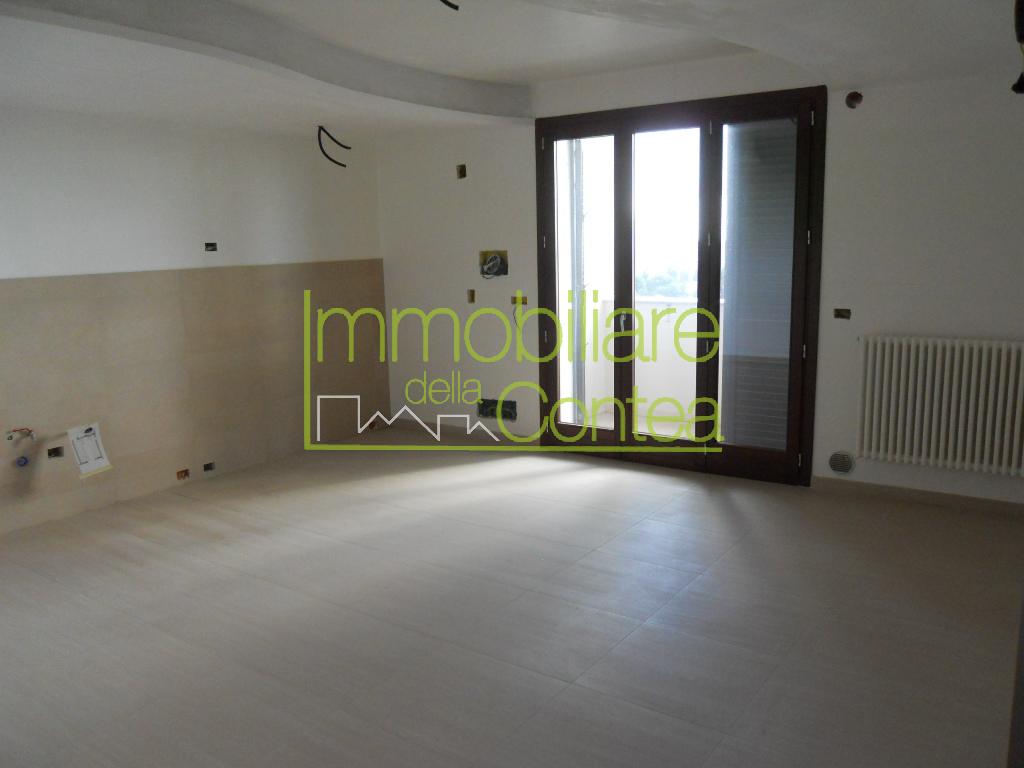 GRANDE E LUMINOSO APPARTAMENTO RIF. 618 - Immagine# 1