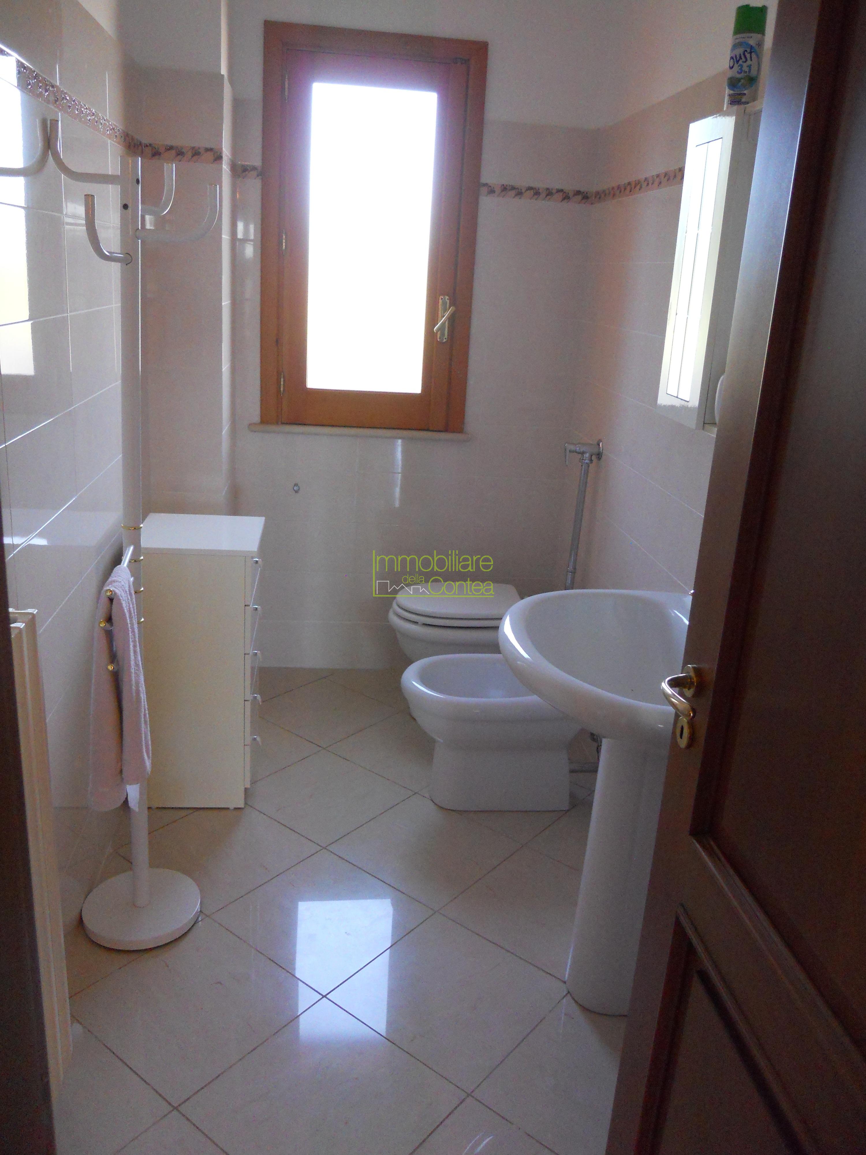 ELEGANTE VILLA AL POLO COMMERCIALE RIF 635 - Immagine# 1