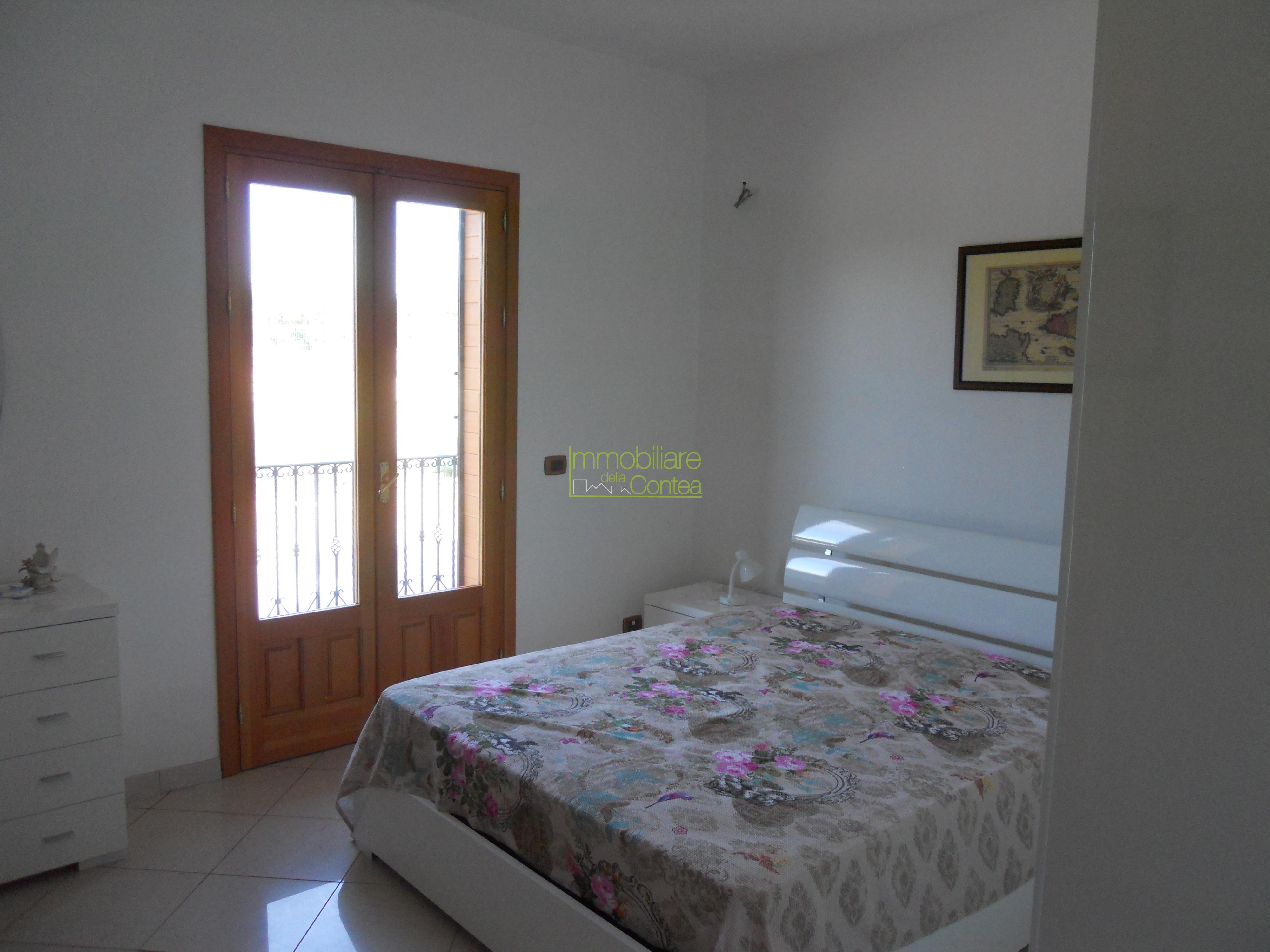ELEGANTE VILLA AL POLO COMMERCIALE RIF 635 - Immagine# 1