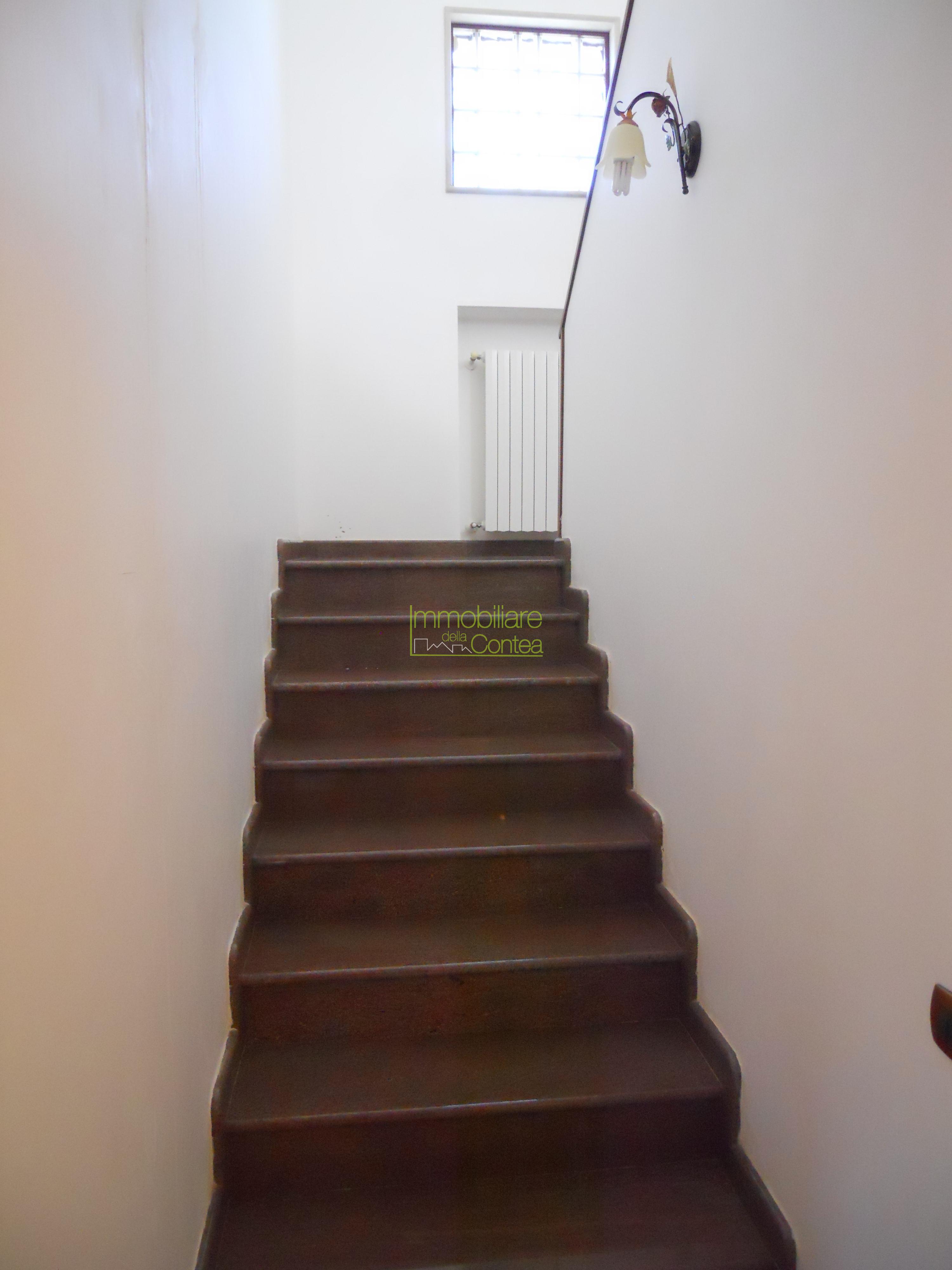 ELEGANTE VILLA AL POLO COMMERCIALE RIF 635 - Immagine# 1