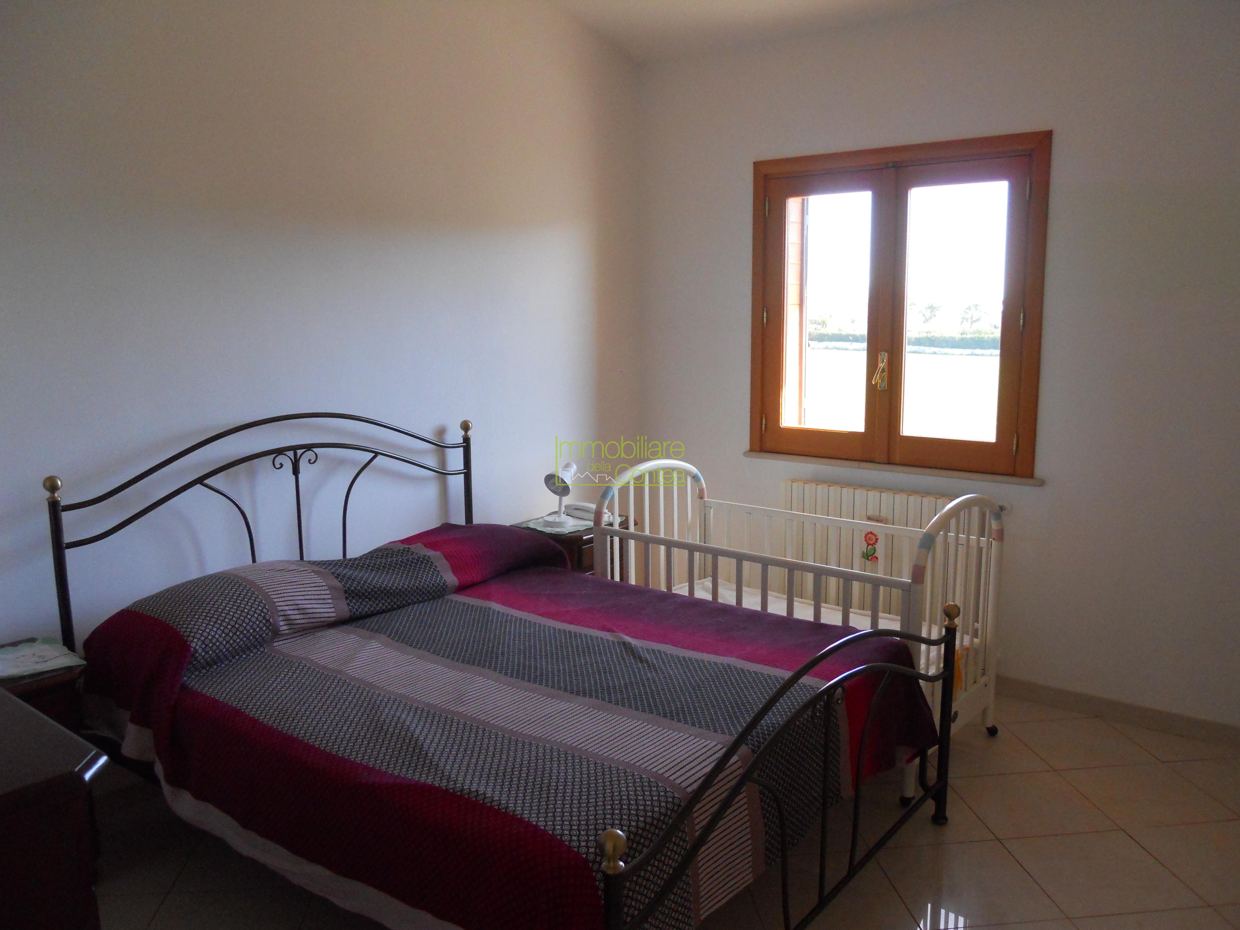 ELEGANTE VILLA AL POLO COMMERCIALE RIF 635 - Immagine# 1