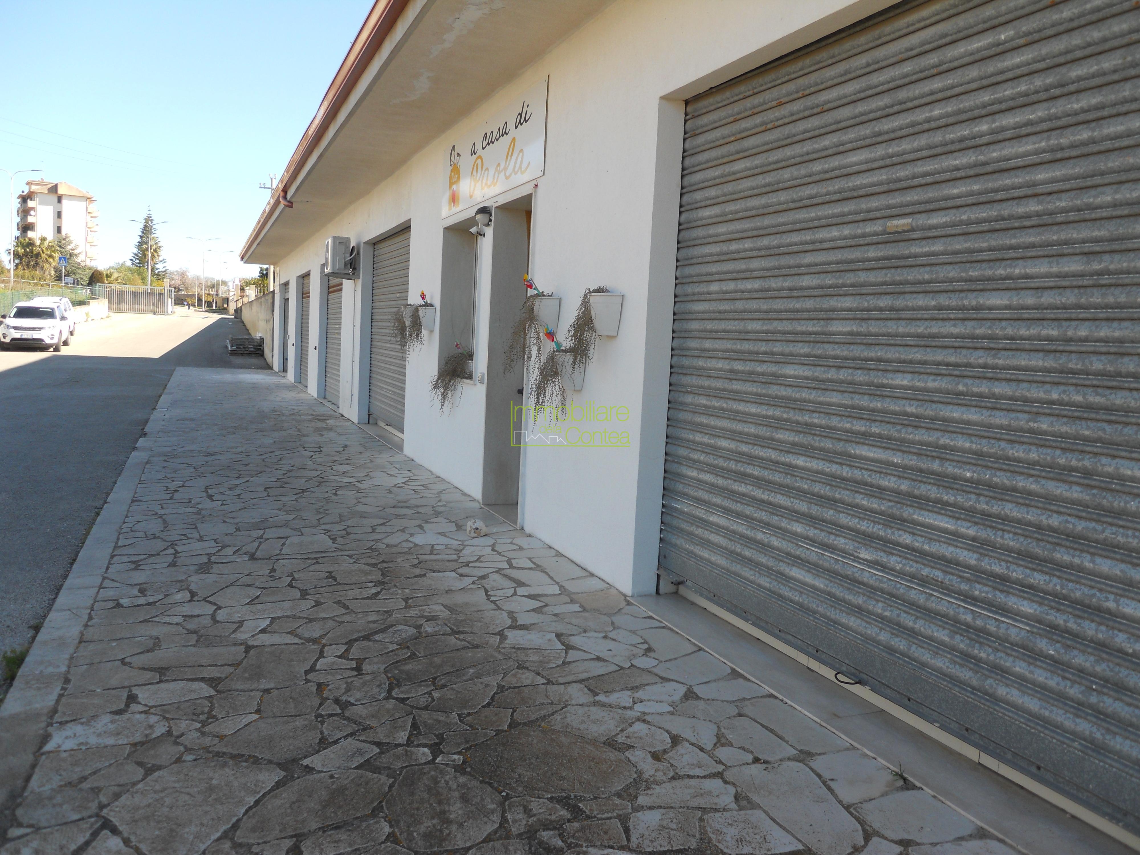 LOCALI CON AMPIO PARCHEGGIO RIF 627 - Immagine# 1