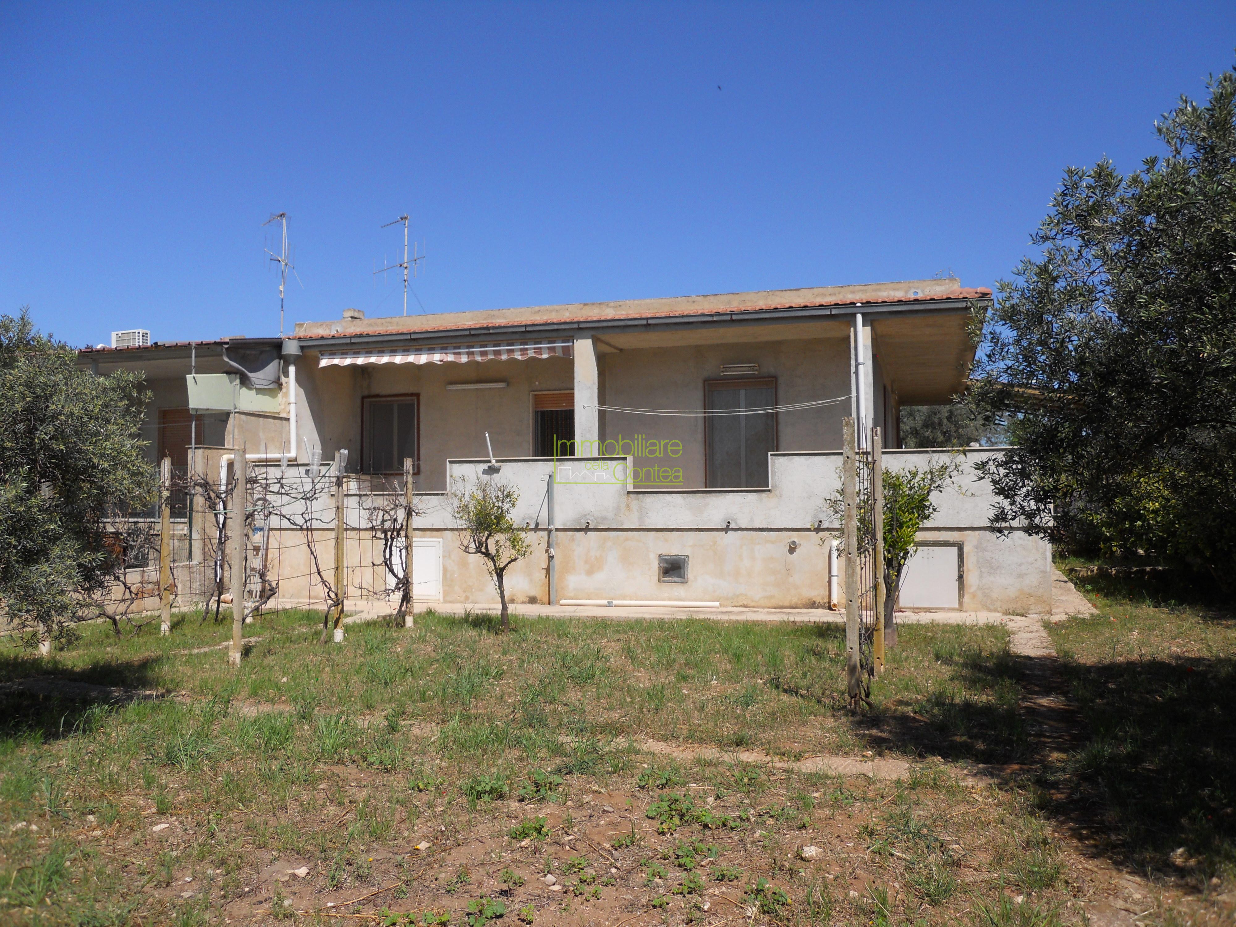 VILLETTA A MARINA DI MODICA CON AMPIO TERRENO RIF 648 - Immagine# 1