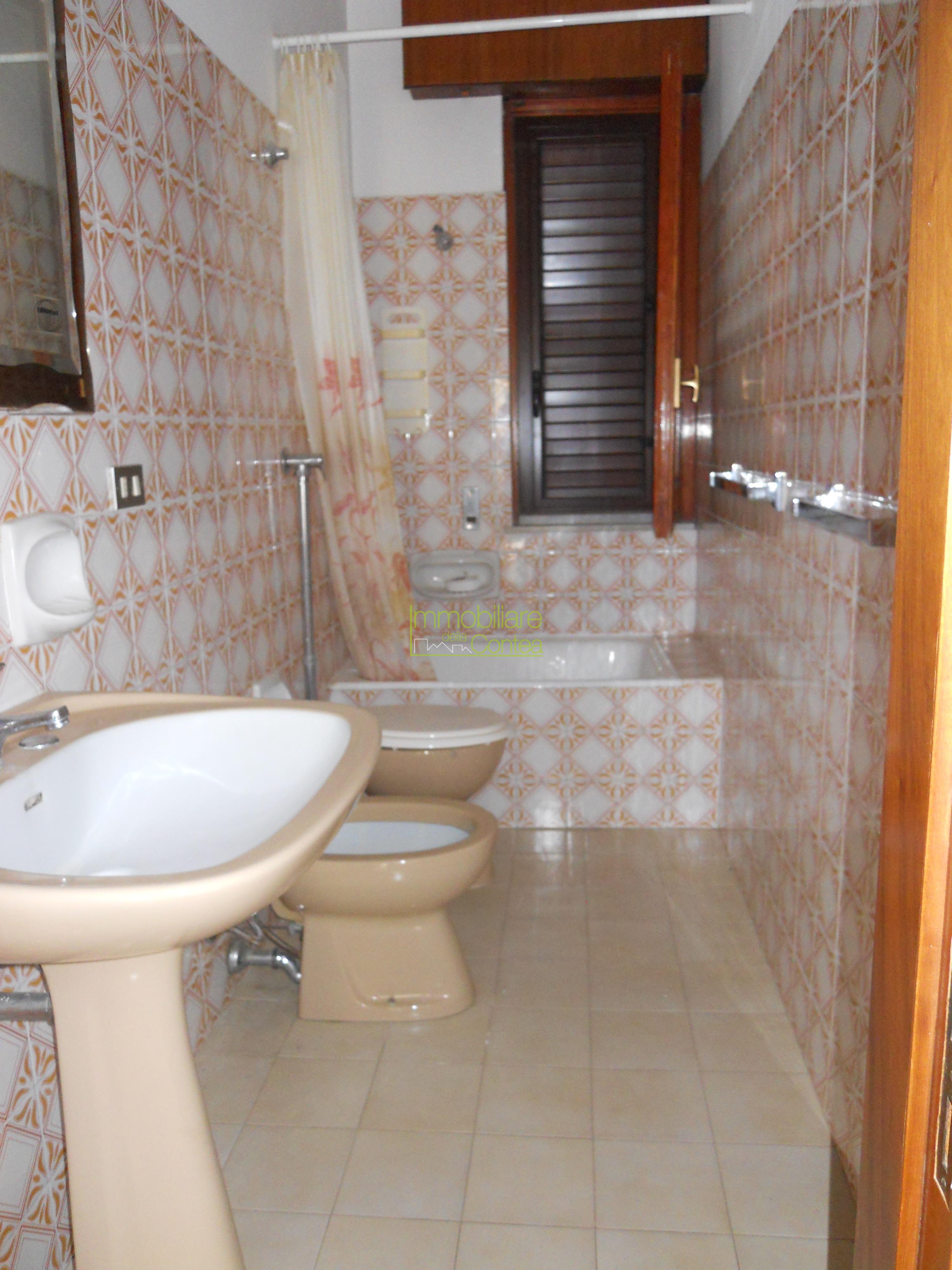 APPARTAMENTO IN STABILE BIFAMILIARE RIF 649 - Immagine# 1