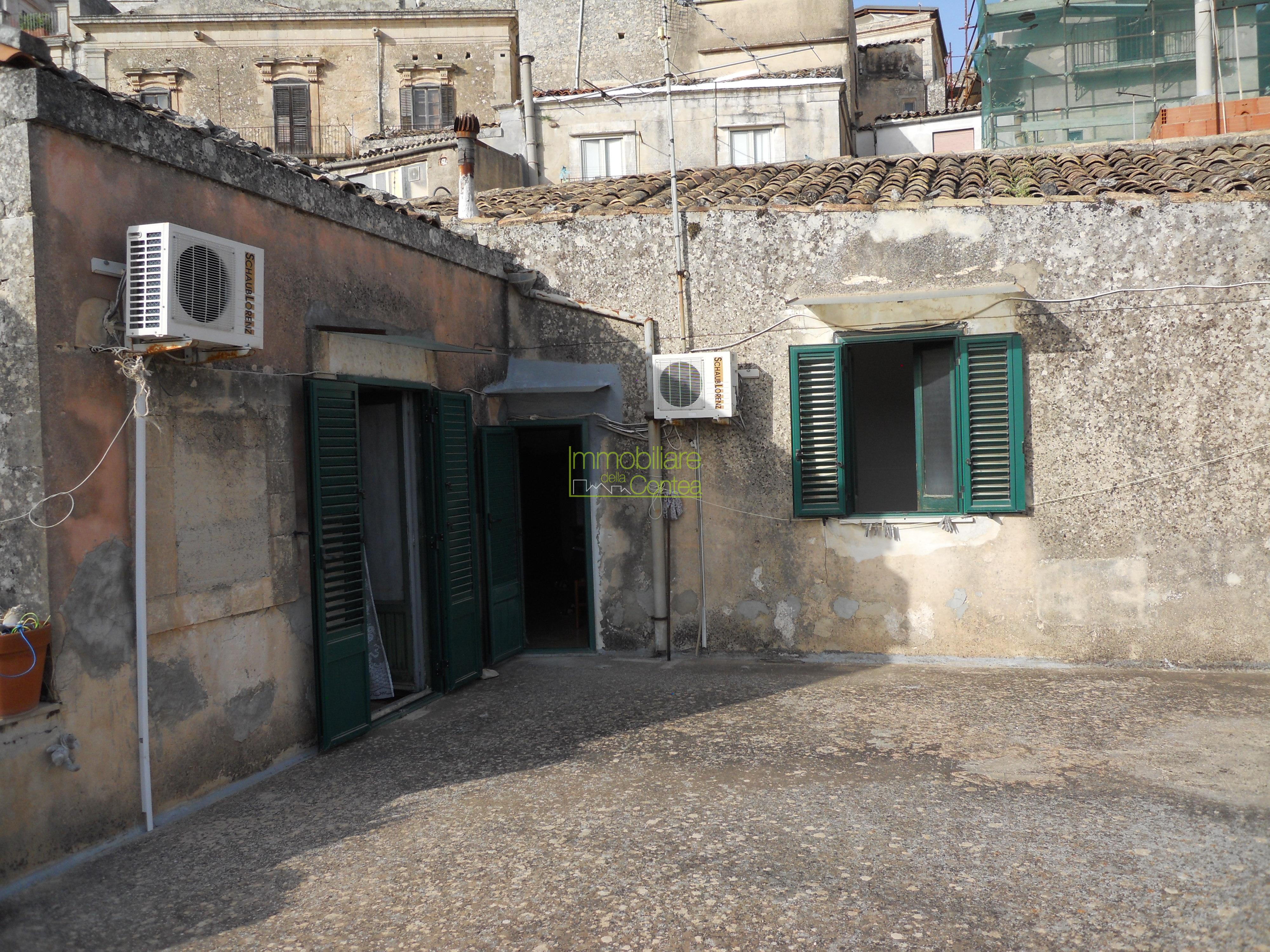 CASA CON TERRAZZO PANORAMICO RIF 650 - Immagine# 1