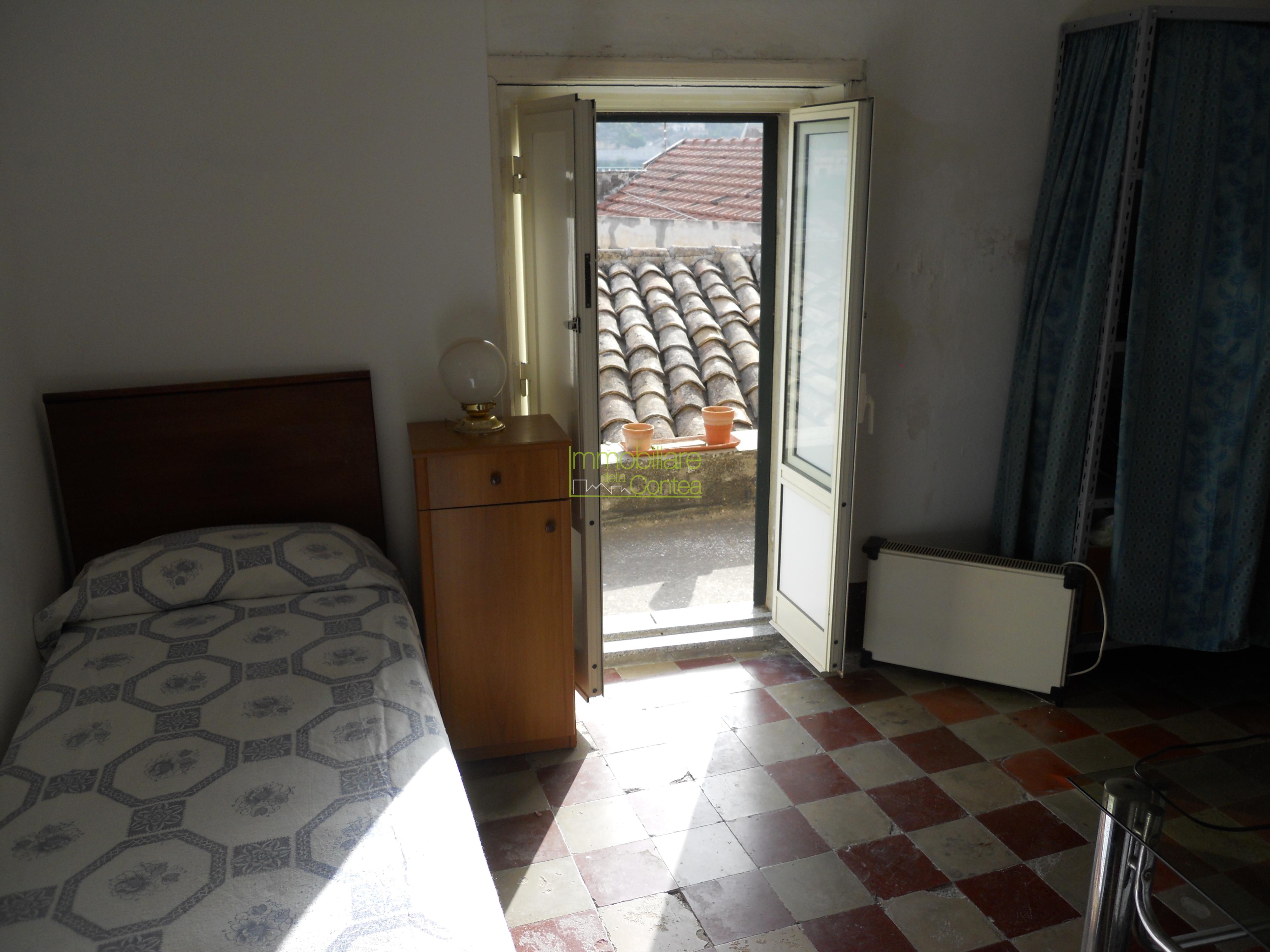 CASA CON TERRAZZO PANORAMICO RIF 650 - Immagine# 1