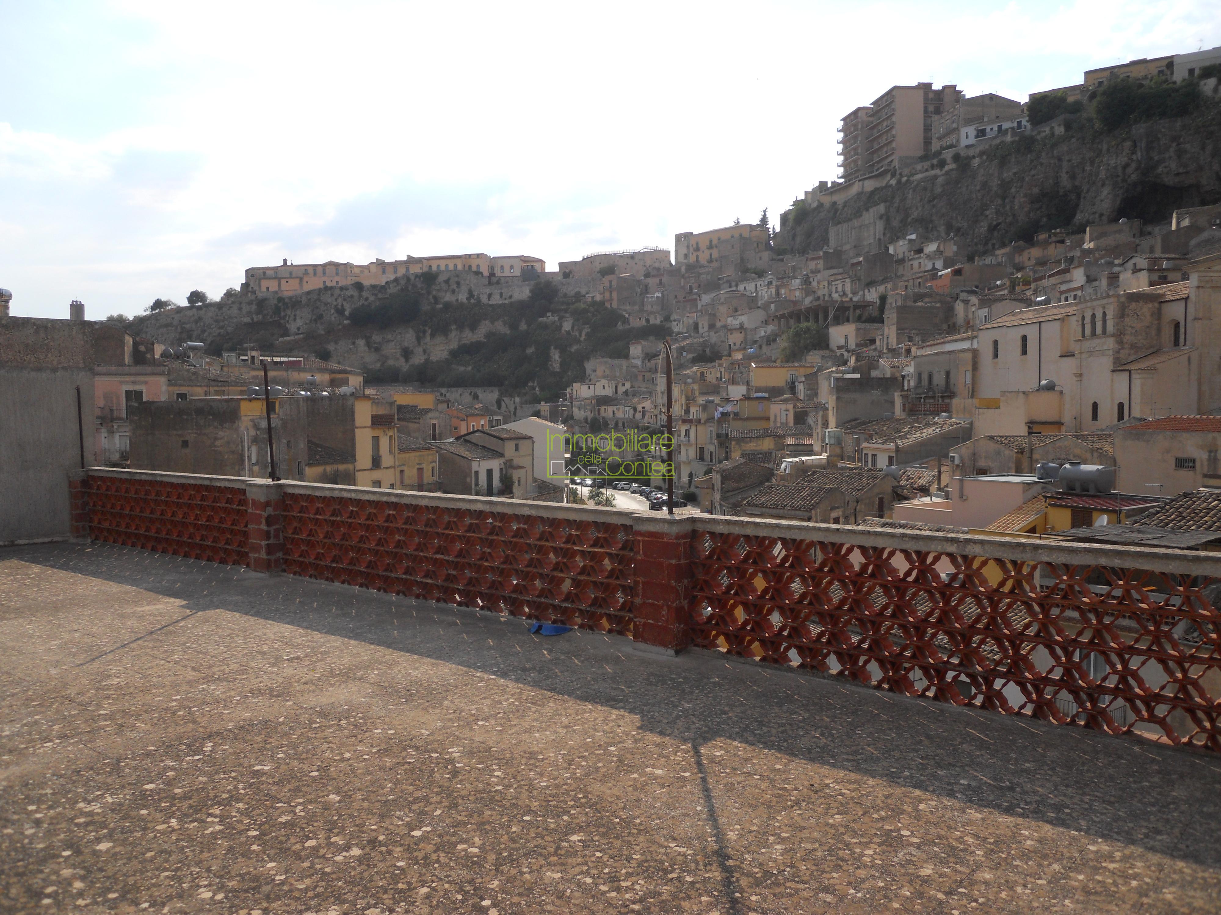 APPARTAMENTO CON TERRAZZE PANORAMICHE RIF 655 - Immagine# 1