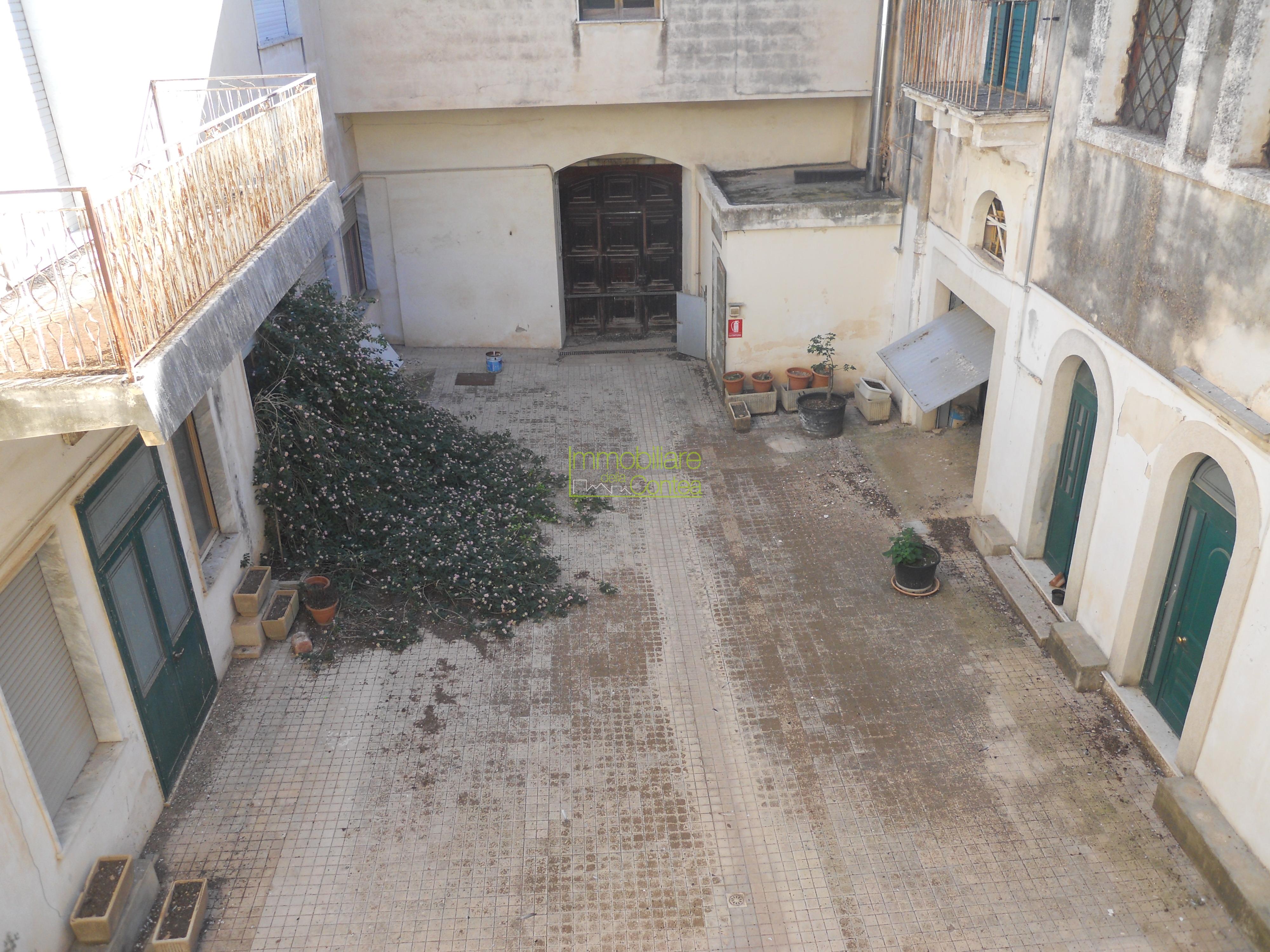GRANDE PALAZZO STORICO RIF 657 - Immagine# 1