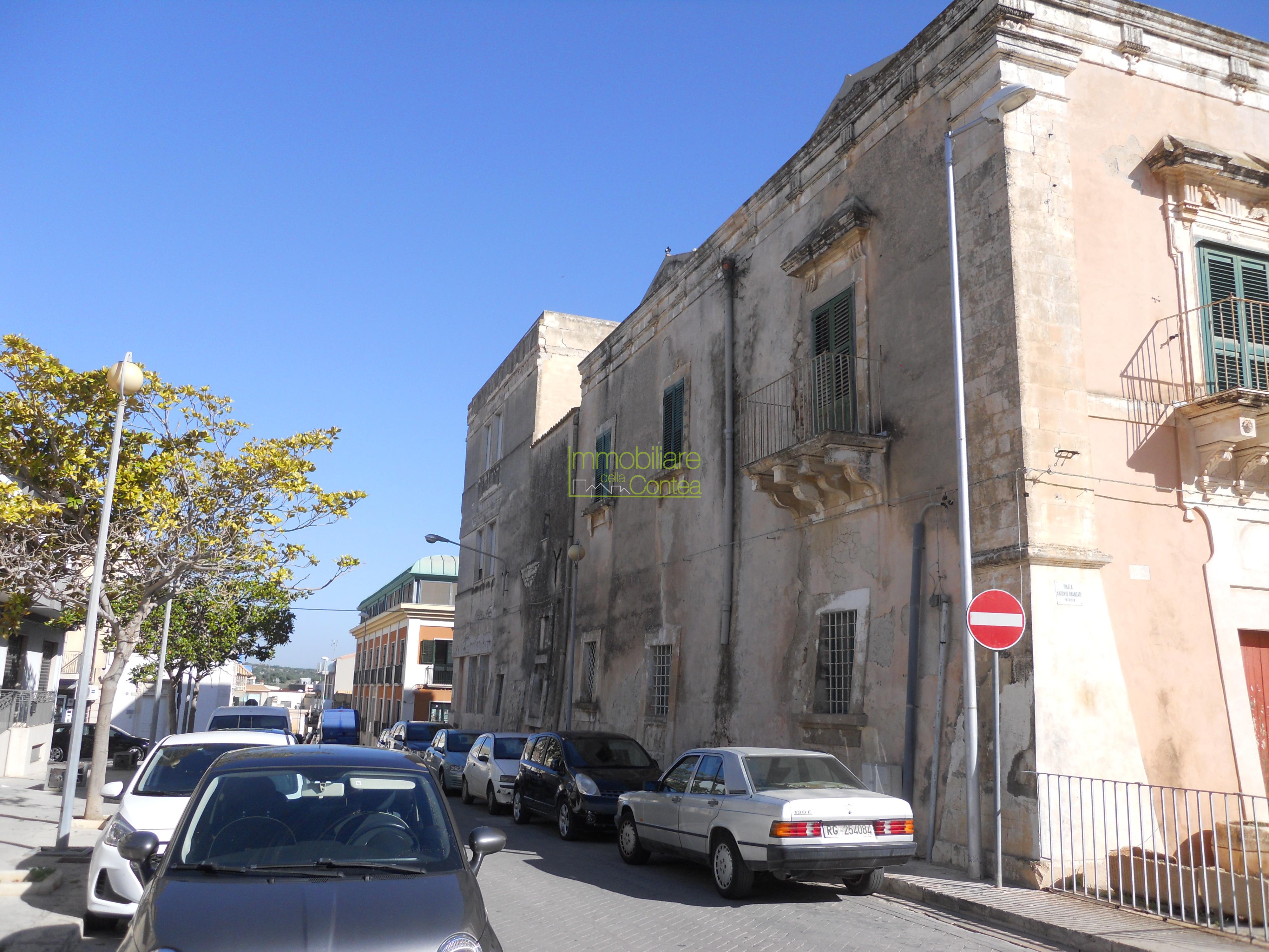 GRANDE PALAZZO STORICO RIF 657 - Immagine# 1