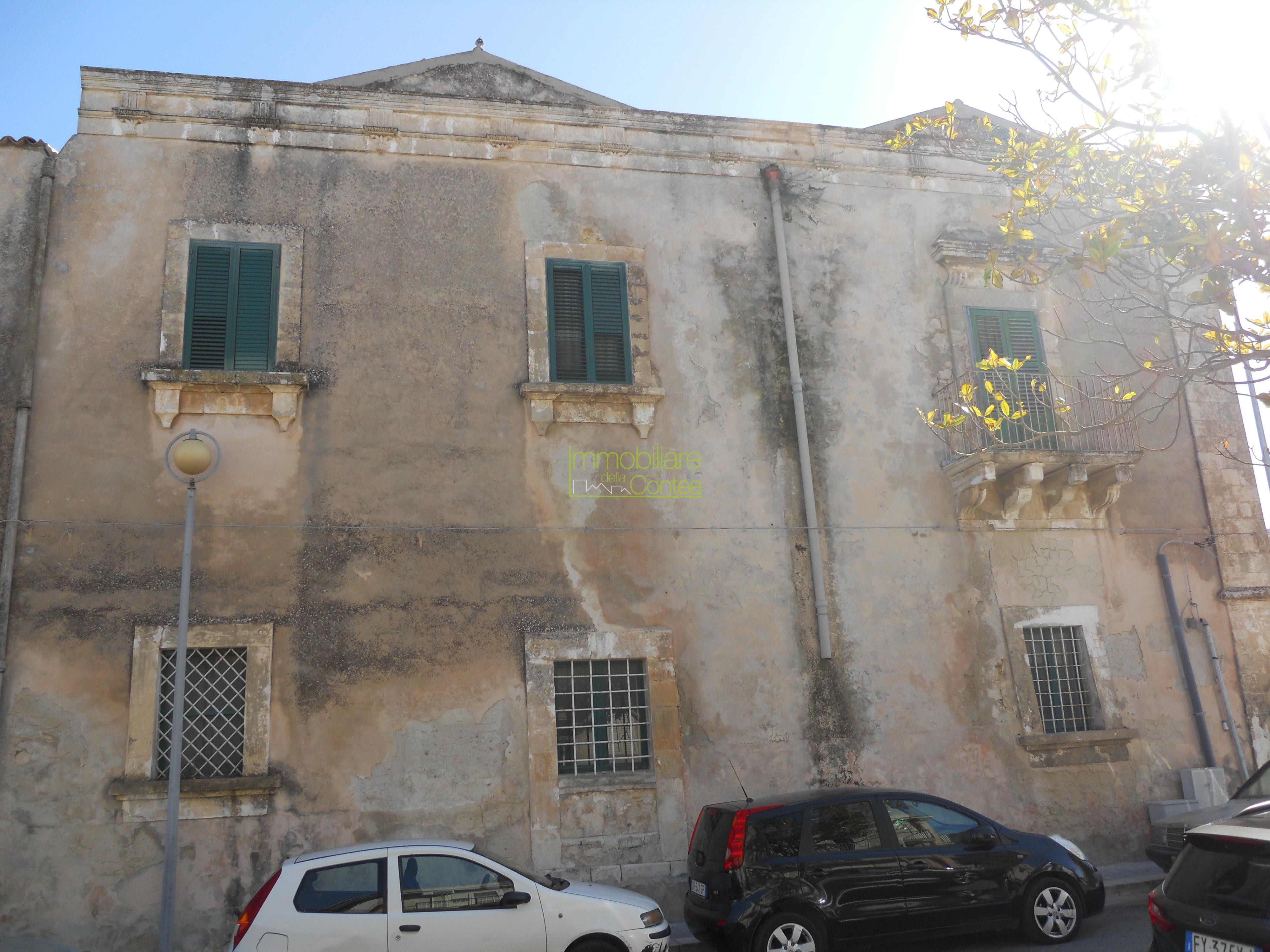 GRANDE PALAZZO STORICO RIF 657 - Immagine# 1