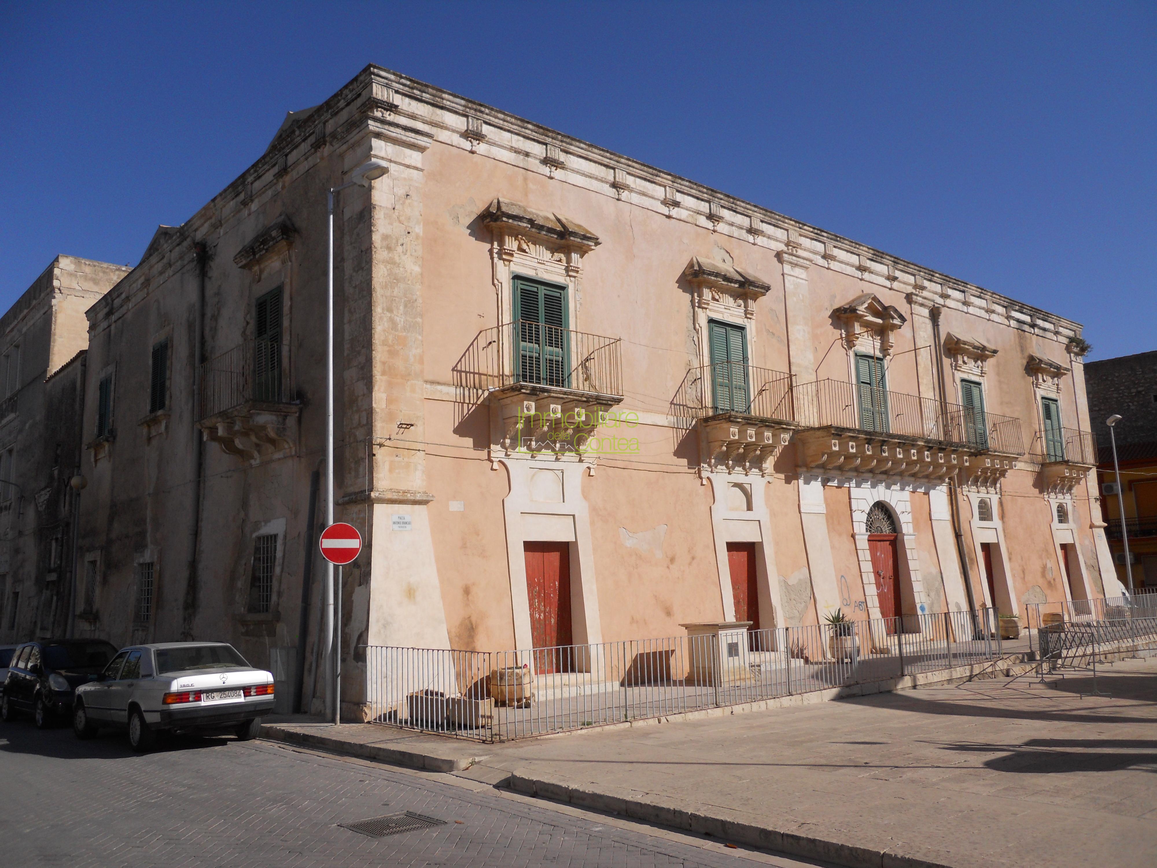 GRANDE PALAZZO STORICO RIF 657 - Immagine# 1