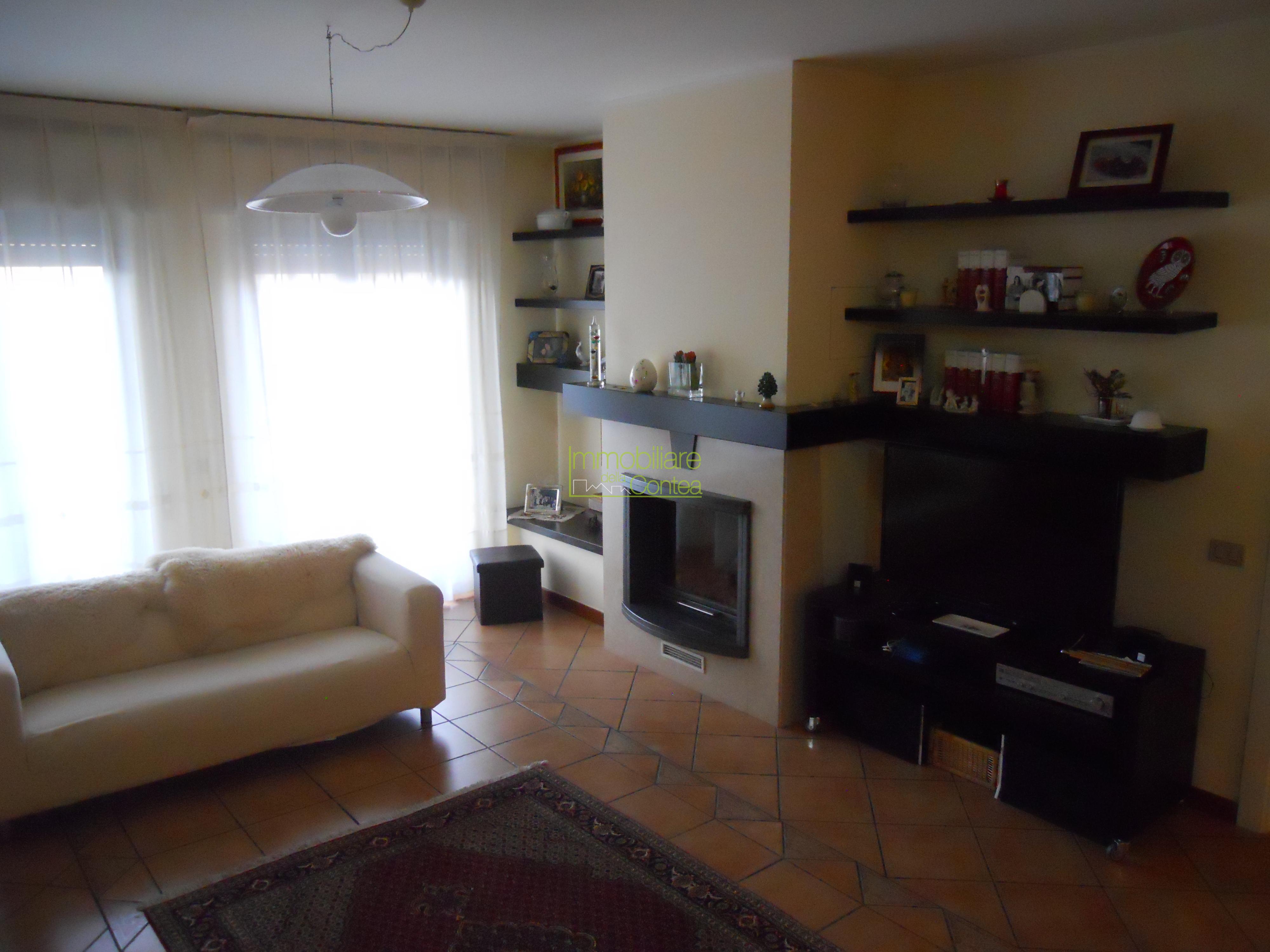 GRANDE ED ELEGANTE APPARTAMENTO SU DUE LIVELLI RIF.692  - Immagine# 1