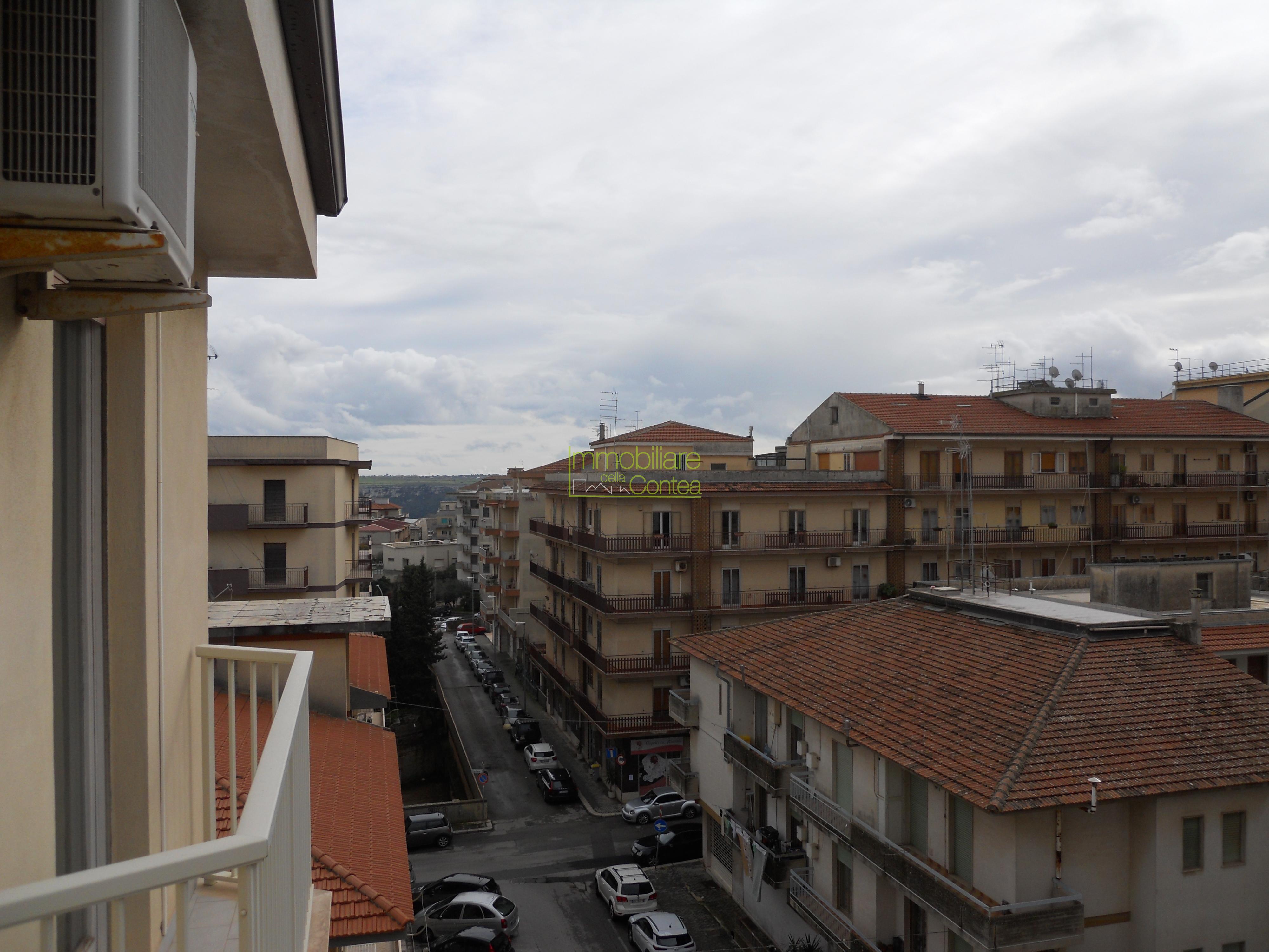 LUMINOSO APPARTAMENTO RIF.664 - Immagine# 1