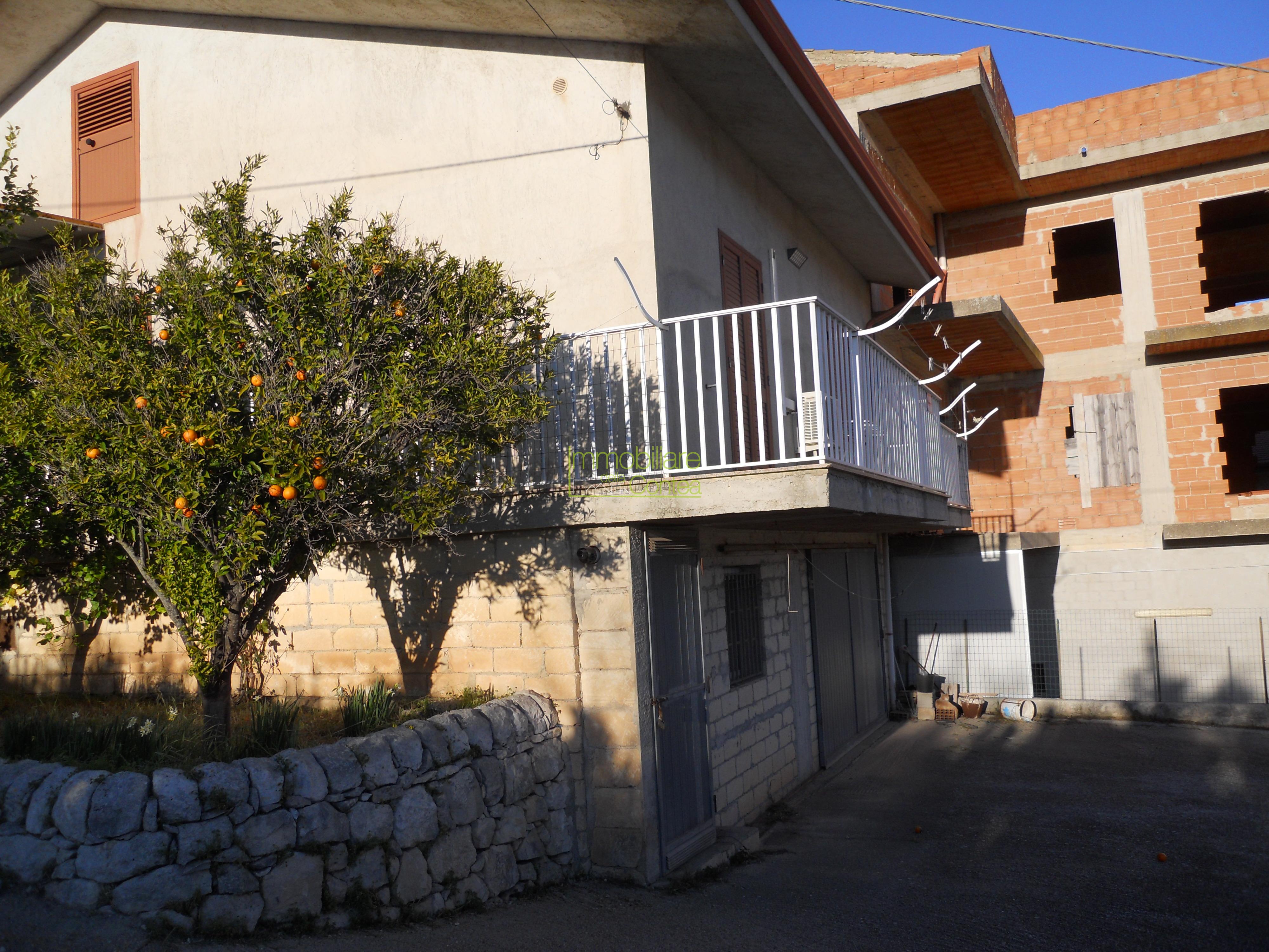 VILLINO CON AMPIO GARAGE RIF.662 - Immagine# 1
