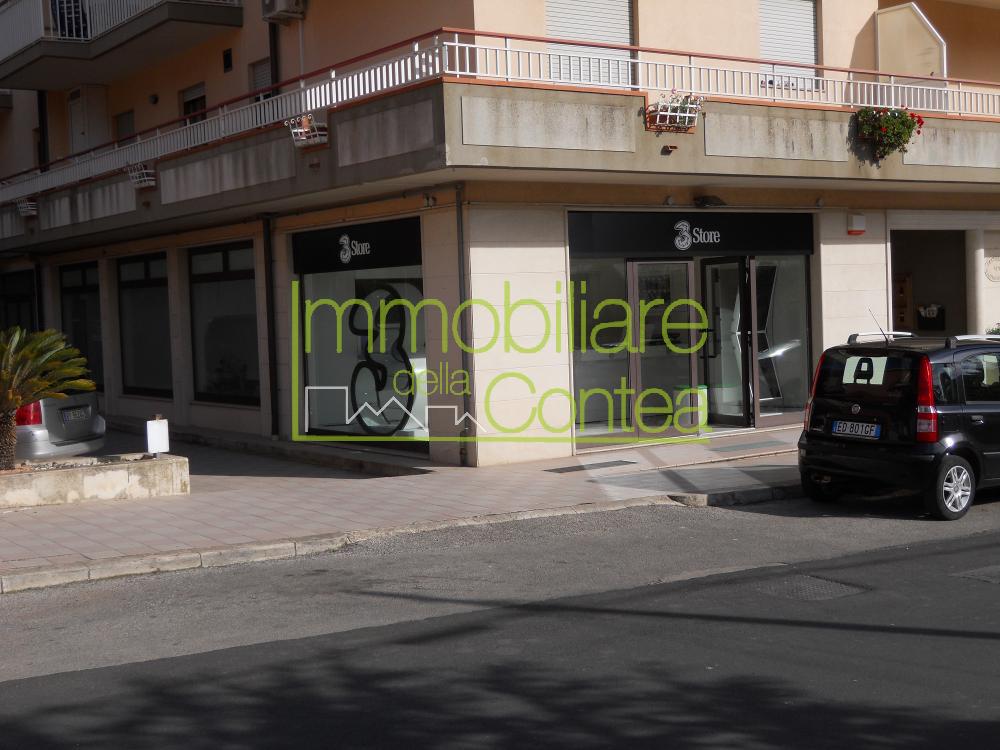 GRANDE LOCALE COMMERCIALE CON PARCHEGGIO PRIVATO - Immagine# 1
