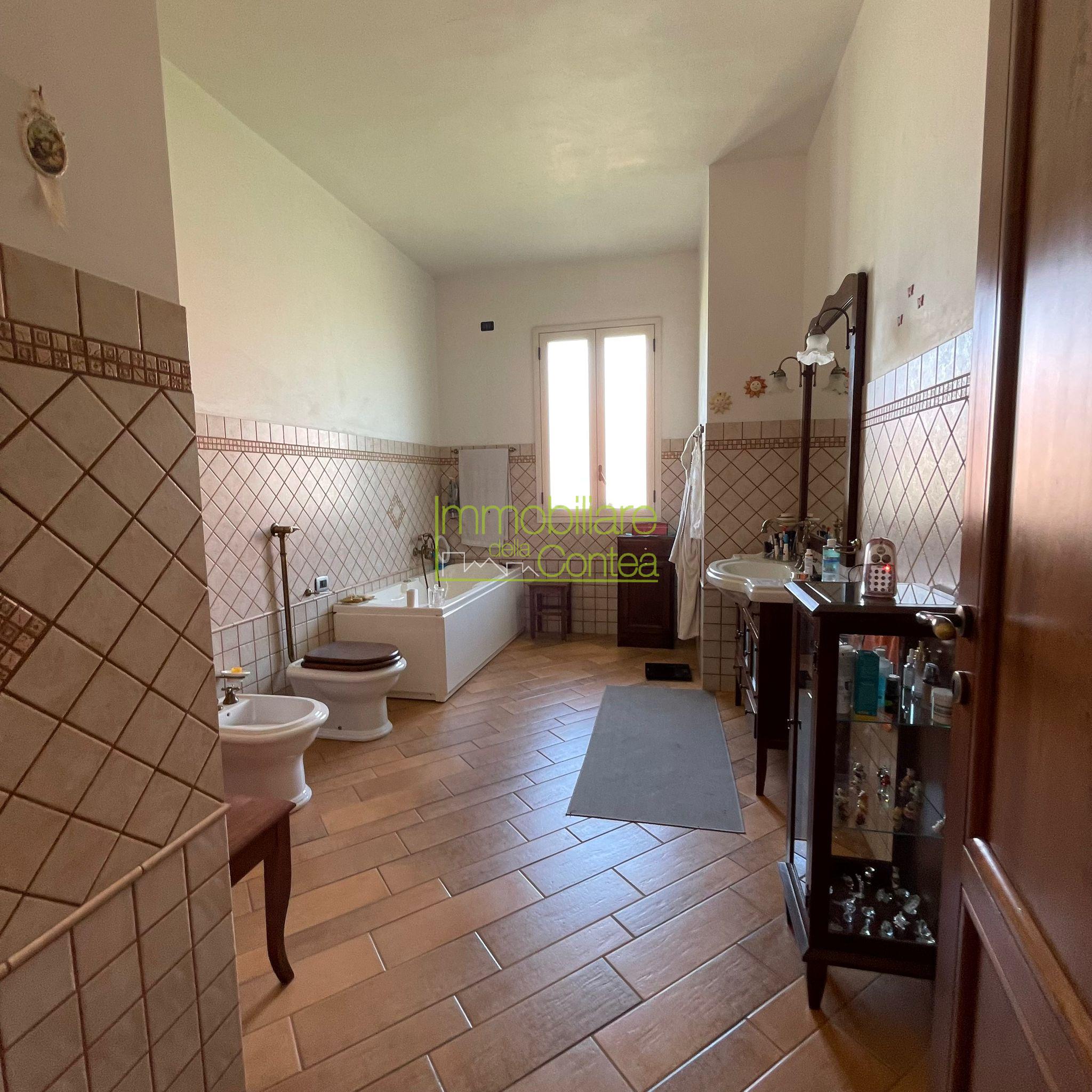 GRANDE VILLA RIF. 694 - Immagine# 1