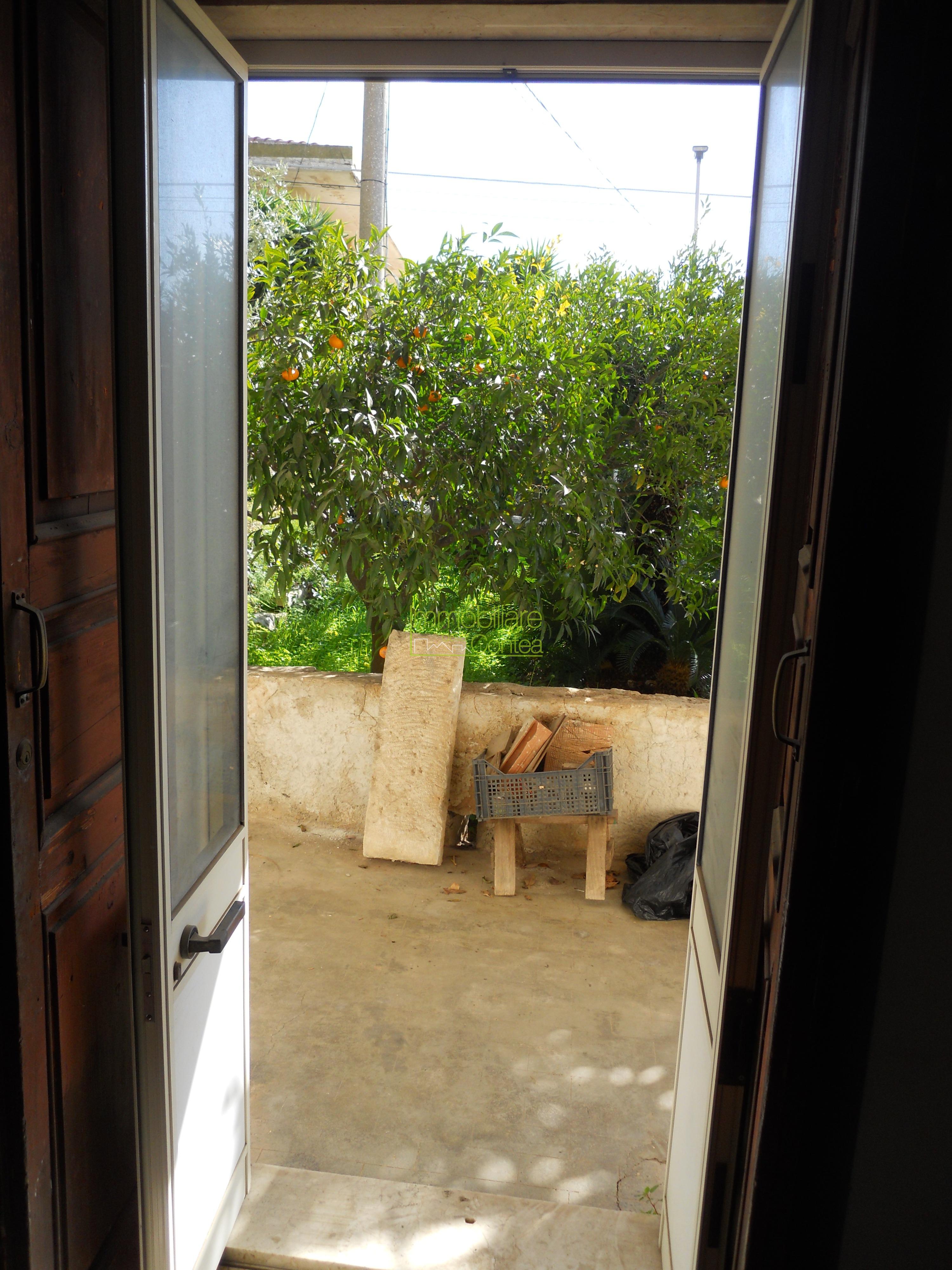 CASA INDIPENDENTE IN CENTRO ABITATO RIF.697 - Immagine# 1