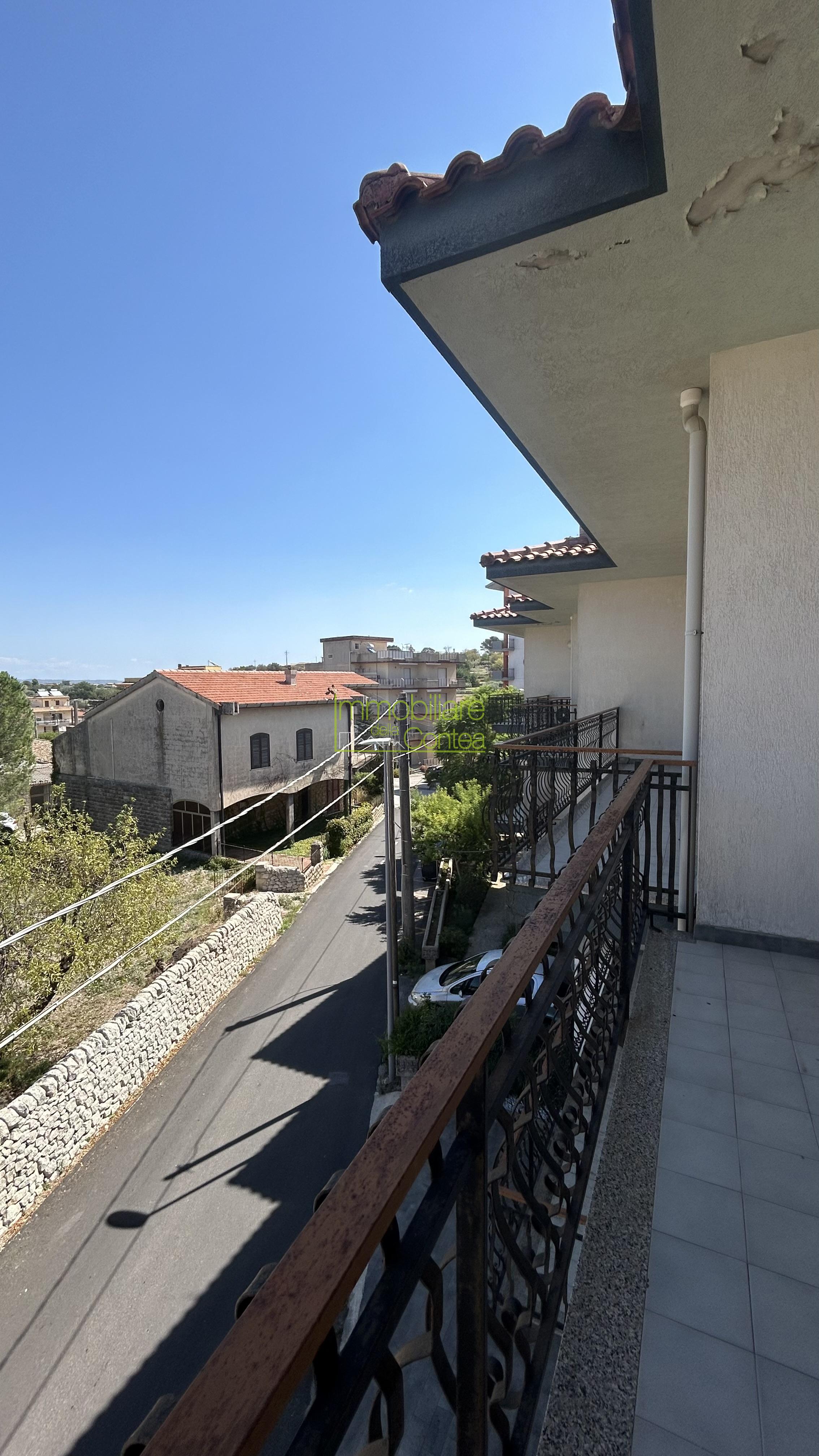 GRANDE APPARTAMENTO IN PICCOLO STABILE RIF.720 - Immagine# 1