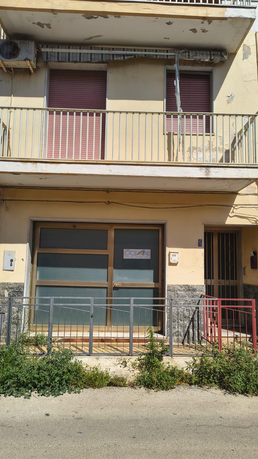 LOCALE/ABITAZIONE A POCHI PASSI DAL MARE - Immagine# 1