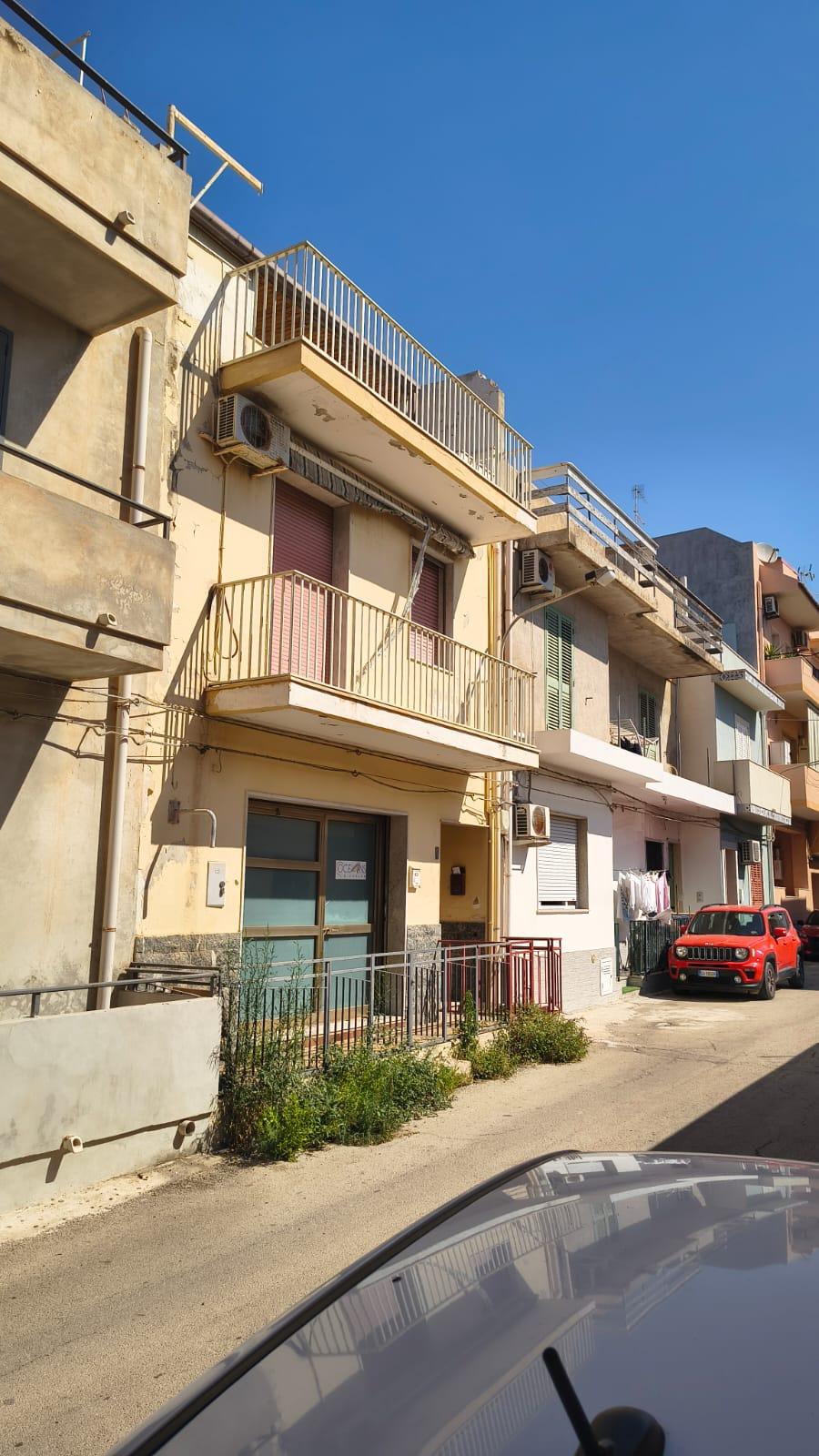 LOCALE/ABITAZIONE A POCHI PASSI DAL MARE - Immagine# 3