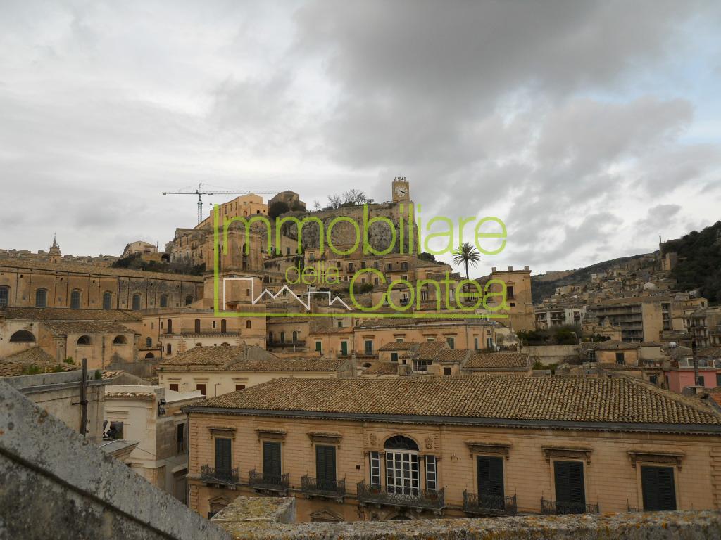 APPARTAMENTO A MODICA BASSA CON TERRAZZO PANORAMICO RIF 444 - Immagine# 1