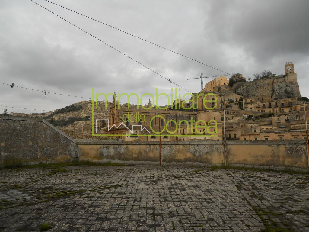 APPARTAMENTO A MODICA BASSA CON TERRAZZO PANORAMICO RIF 444 - Immagine# 8