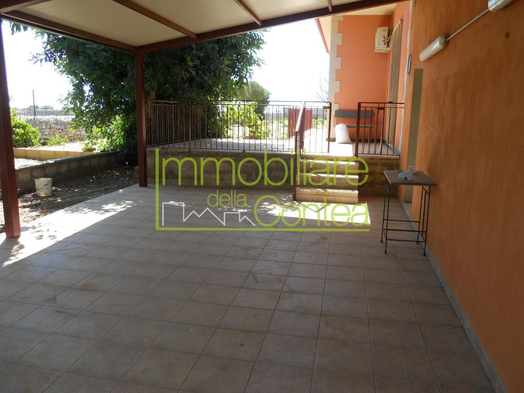 VILLA CON TRE ANNESSI RIF 545 - Immagine# 1